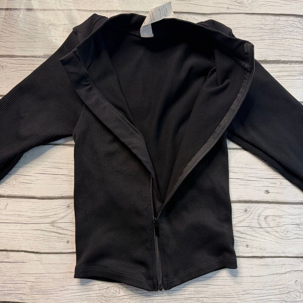 Ribbed Black Workout Zip-up Gym Jacket - Picture 5 of 6